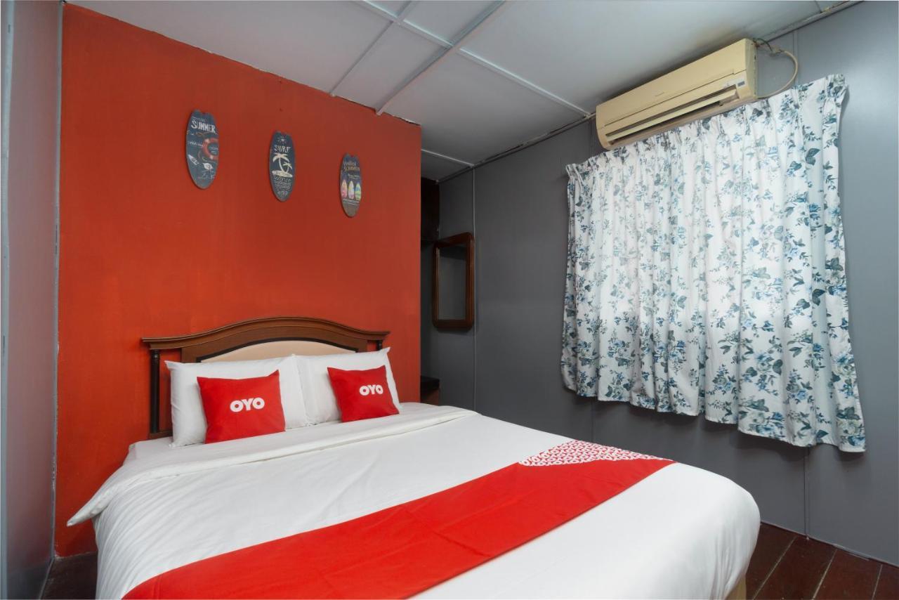 Oyo 89646 Panvill Resort Kampong Pasir Bogak Kültér fotó