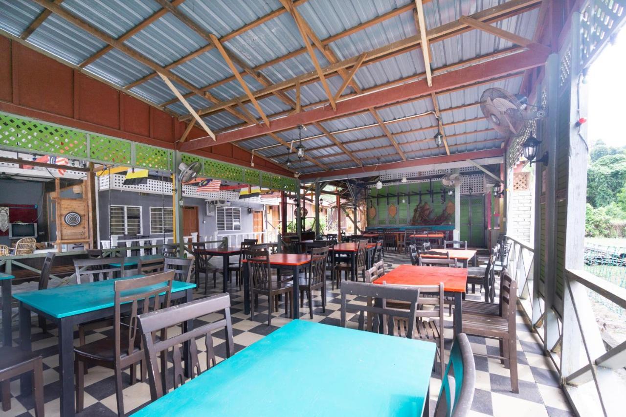 Oyo 89646 Panvill Resort Kampong Pasir Bogak Kültér fotó