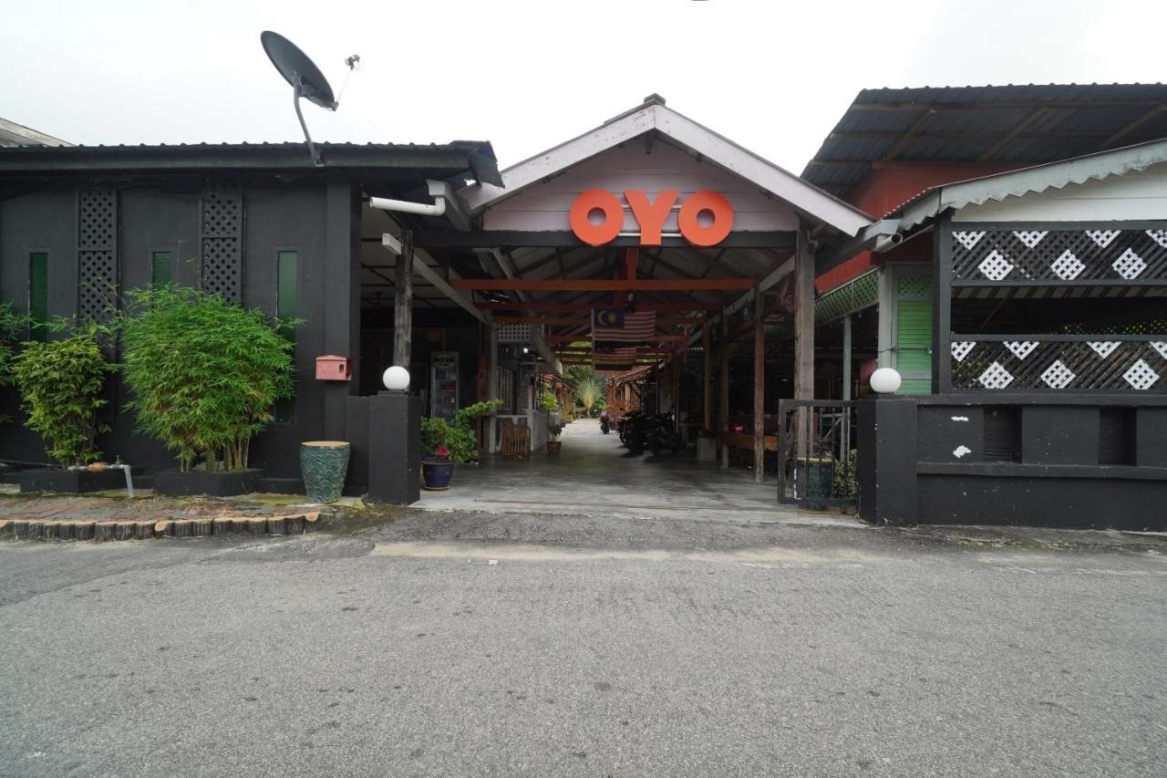 Oyo 89646 Panvill Resort Kampong Pasir Bogak Kültér fotó