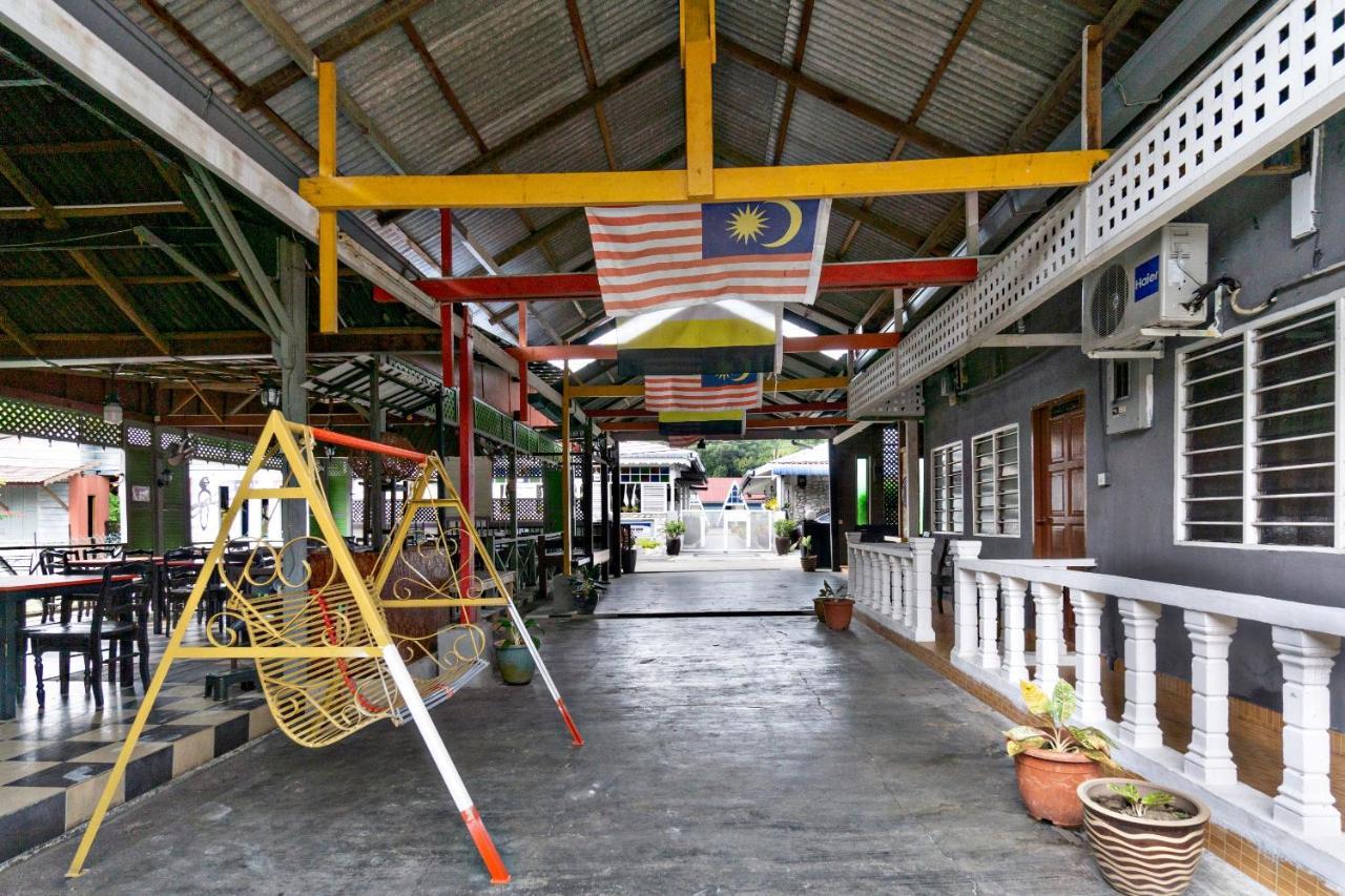 Oyo 89646 Panvill Resort Kampong Pasir Bogak Kültér fotó