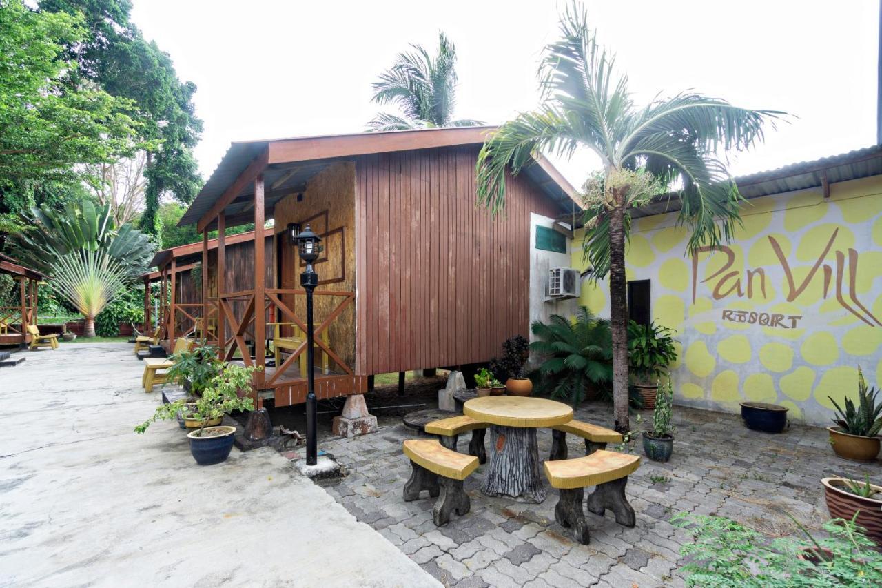 Oyo 89646 Panvill Resort Kampong Pasir Bogak Kültér fotó