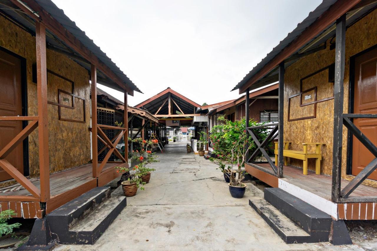 Oyo 89646 Panvill Resort Kampong Pasir Bogak Kültér fotó