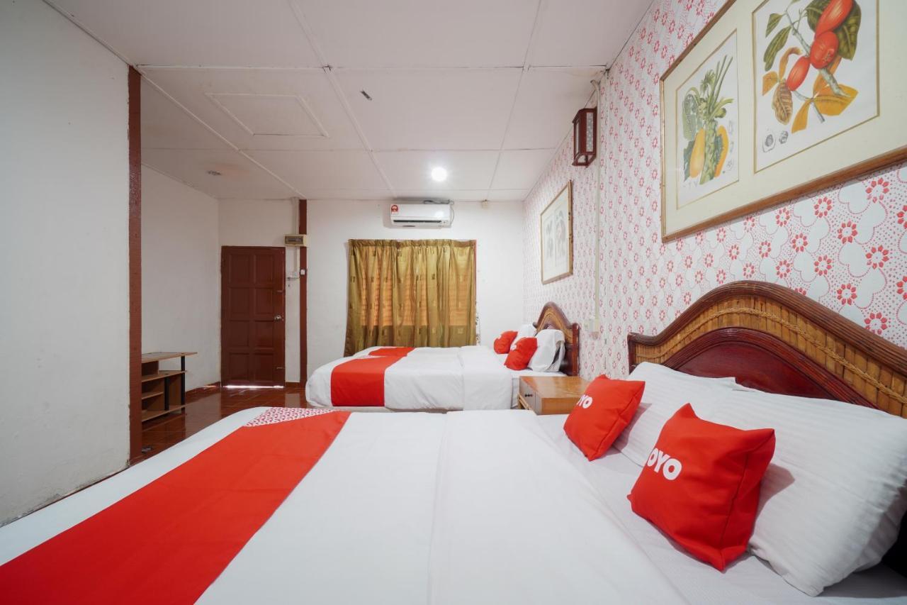Oyo 89646 Panvill Resort Kampong Pasir Bogak Kültér fotó