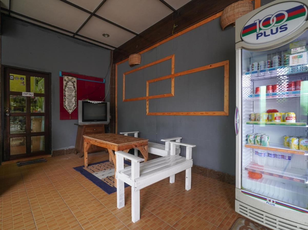 Oyo 89646 Panvill Resort Kampong Pasir Bogak Kültér fotó