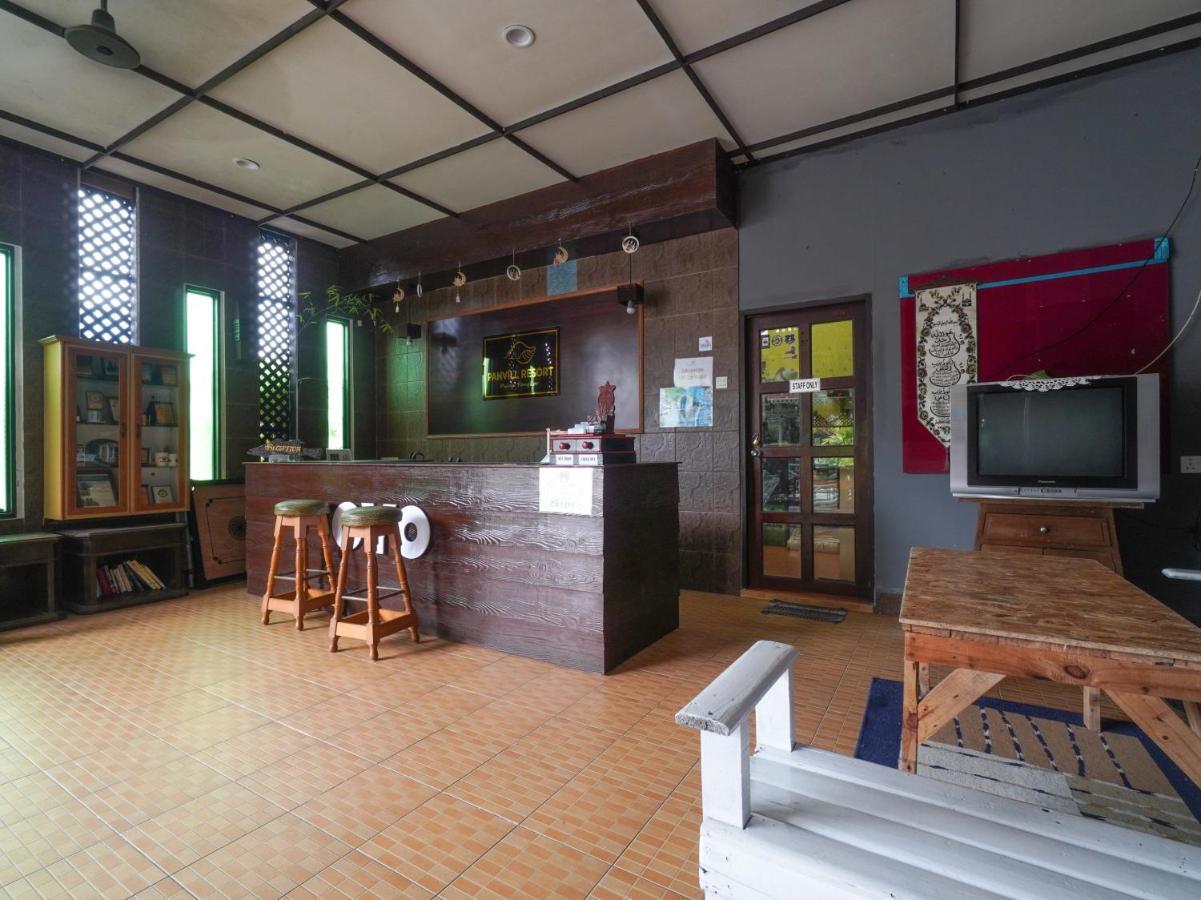 Oyo 89646 Panvill Resort Kampong Pasir Bogak Kültér fotó